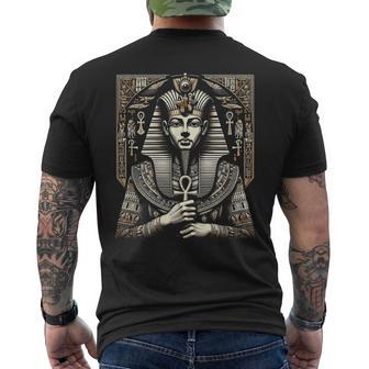 Pharaon Égyptien Antique Avec Ankh Et Coiffe T-shirt imprimé au dos - Cadeauxyz