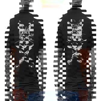 Hissing Cat With Crossedwitchblade Knives Kitten Claws メンズTシャツ バックプリント - Kawaiitshirt