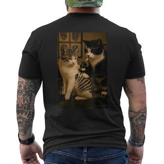 Vintage Katze Raucht Tattoo Tätowierte Kätzchen Künstler T-Shirt mit Rückendruck - Geschenkecke