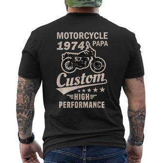 オートバイ バイク 2輪車 お父さん 祖父 1974年 生まれ 誕生日 ヴィンテージ 服 メンズTシャツ バックプリント - Kawaiitshirt
