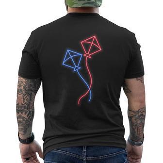 カイト フライング カイト ライディング ザ ウィンド カイト フライング プロフェッショナル メンズTシャツ バックプリント - Kawaiitshirt