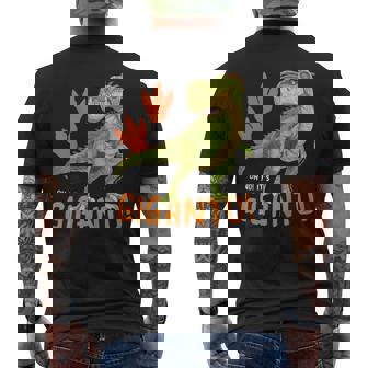 ギガントサウルス、最大の恐竜-カラフルで楽しいデザイン メンズTシャツ バックプリント - Kawaiitshirt