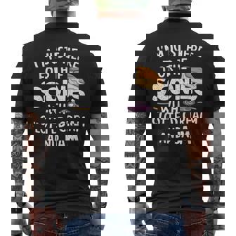 クロテッドクリームとジャムの入ったスコーンを食べに来ただけだよ メンズTシャツ バックプリント - Kawaiitshirt