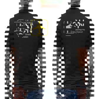 シンガポール・チャンギ国際空港航空フライトクルー。 メンズTシャツ バックプリント - Kawaiitshirt