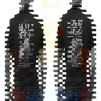 パパ 2026 ローディング 父親業 期待するパパ 父親になる人 メンズTシャツ バックプリント - Kawaiitshirt