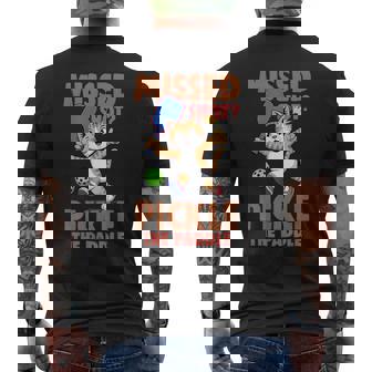 ピックルボール 猫 ミスショット ピクルス ザ・パドルプレイヤー メンズTシャツ バックプリント - Kawaiitshirt