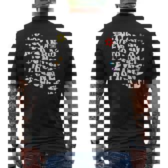 レトログルーヴィーなあなたは、決してあなたの中にあまりにも多くのデヴィンを持つことはできません メンズTシャツ バックプリント - Kawaiitshirt