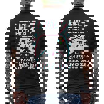 レベル 7 アンロック ビデオゲーム 7歳の誕生日 7歳の男の子 メンズTシャツ バックプリント - Kawaiitshirt