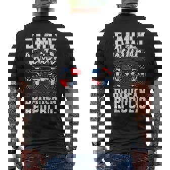 家族旅行 ドミニカ共和国 休日 バケーション トリップ ドミニカ共和国 メンズTシャツ バックプリント - Kawaiitshirt