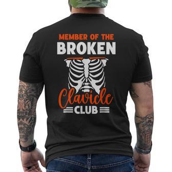 鎖骨骨折クラブのメンバー 手術 鎖骨 リカバリー サポート 鎖骨骨折 メンズTシャツ バックプリント - Kawaiitshirt