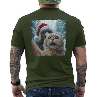 Bigfoot And Cat Christmas Selfie Men's T-shirt Back Print - Thegiftio UK