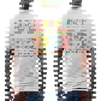 1972年3月日 誕生日 限定版 54歳 54歳 メンズTシャツ バックプリント - Kawaiitshirt