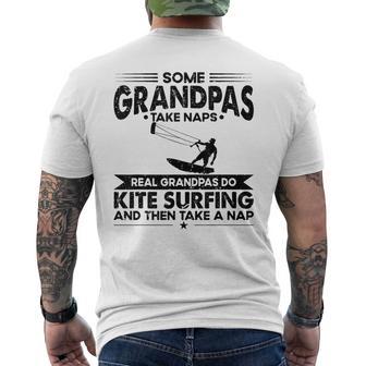 Algunos Abuelos Duermeniestas Elerdadero Abuelo Hace Kitesurf Camiseta Hombre Estampado Espalda - Regaloses