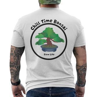 チルタイム盆栽 メンズTシャツ バックプリント - Kawaiitshirt