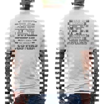 ディーゼルカフェインで走るトラック運転手 メンズTシャツ バックプリント - Kawaiitshirt