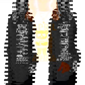 63歳 1963年4月 テディベア 63歳 誕生日 男性 女性 レディーススウェットシャツ - Kawaiitshirt