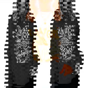 Giraffe Animal Safari Just A Girl Who Loves Giraffe Women Sweatshirt | Mazezy