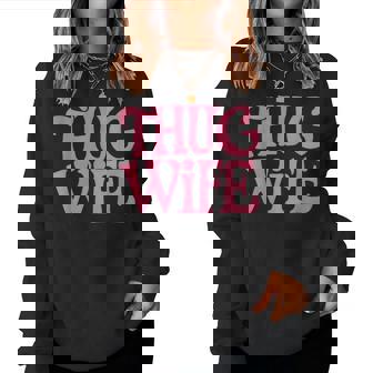 Pink Thug Wife クラシックなギャングスタイルのレトロなステートメント レディーススウェットシャツ - Kawaiitshirt