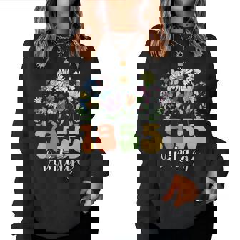 Vintage 1955 Wildflowers 70 Years Old Floral 70Th Birthday Women Sweatshirt | Seseable UK