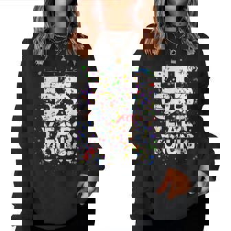 面白い 55 歳 若い55歳の誕生日おめでとうシャツ 男性用 女性用 レディーススウェットシャツ - Kawaiitshirt