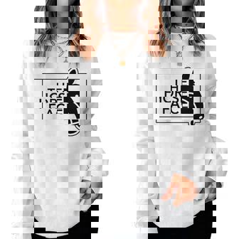 【バックプリント・背中側】ザ・ホース・フェイス The Horse Face 午年 馬 2026 パロディ レディーススウェットシャツ - Kawaiitshirt