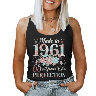 65 Year Old Made In 1961 Floral 65Th Birthday Women Women Tank Top | Seseable FR