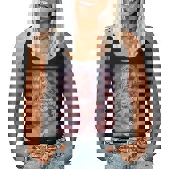 Hot Girl On ピストルを持つ少女 レディースタンクトップ - Kawaiitshirt