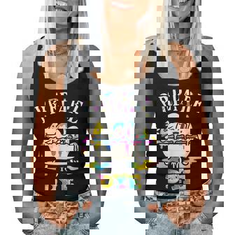 面白いイースターしゃれ。染める準備をする卵狩り。男性、女性、子供用。 レディースタンクトップ - Kawaiitshirt