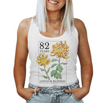 82 Years Loved And Blessed 花柄 フラワースタンプ 82歳の誕生日 レディースタンクトップ - Kawaiitshirt