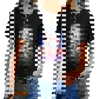 3 Flamingos Howling At The Moon Pink Flamingo Lover Women T-shirt - Thegiftio