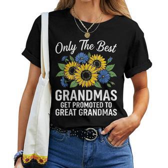 Only The Best Grandmas Get Promoted To Great Grandma Women T-shirt - Thegiftio UK