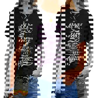 Donna Only Cool Moms Ride Motorcycles Frase Per Le Mamme Con Collo A Maglietta da donna - Novitaregali