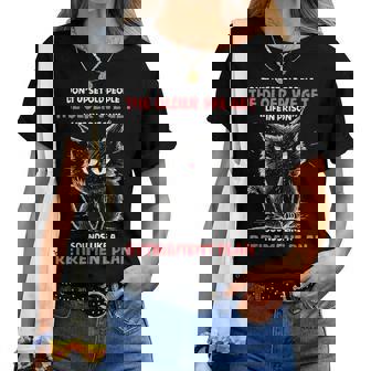 Don't Upset Old People Angry Cat Sarcastic Retirement Women T-shirt - Thegiftio