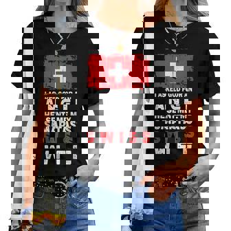 martasswiss Wifewitzerland Flagpouses Camiseta de mujer - Regaloses