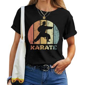 Karate Outfit Karateka Geschenkeintage Karate Anzug Kampfsport Karate-Uniform Für Männer Frauen Und Kinderchwarz Halbarm Crew Neck Klassische Passform 1 Count T-shirt Frauen - Seseable
