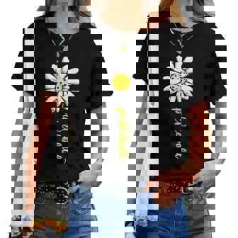 Pickleball Daisy Flower Pickle Ball Mom Grandma Women T-shirt - Thegiftio