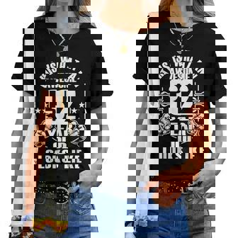 男性、女性、32歳の誕生日への32歳の誕生日プレゼント レディースTシャツ - Kawaiitshirt