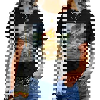 面白い人形の顔の服 ミーム 女性 男性 ヴィンテージ 水泳 レディースTシャツ - Kawaiitshirt