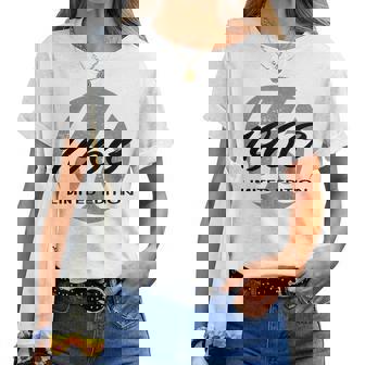 66歳の誕生日 男性 女性 66歳 1960年 面白い ギフト レディースTシャツ - Kawaiitshirt