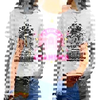 お母さんはおばあちゃんに昇進しました新しいおばあちゃんママ面白い母の日 レディースTシャツ - Kawaiitshirt