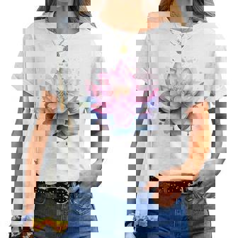 蓮の花 ユリパッド、自然、花、ビューティーアート レディースTシャツ - Kawaiitshirt