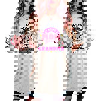 お母さんはおばあちゃんに昇進しました新しいおばあちゃんママ面白い母の日 レディースオーバーサイズコンフォートTシャツ - Kawaiitshirt