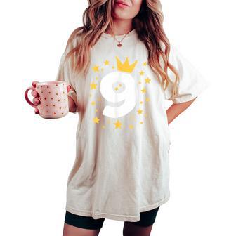 キッズ 誕生日 数字 9歳 男の子 女の子 キング クイーン レディースオーバーサイズコンフォートTシャツ - Kawaiitshirt
