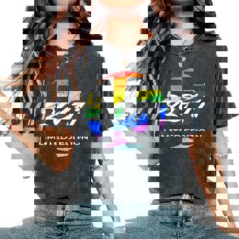 15 歳の誕生日女の子男の子 15 年 2011 面白いギフト レディースオーバーサイズコンフォートTシャツ - Kawaiitshirt