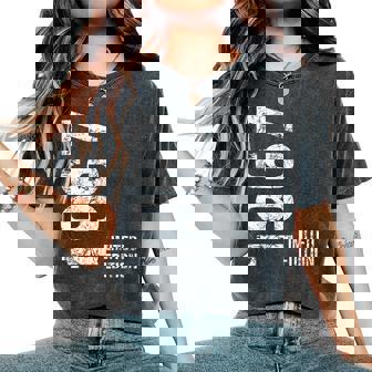 58歳の誕生日 男性 女性 58歳 1967年 誕生日プレゼント レディースオーバーサイズコンフォートTシャツ - Kawaiitshirt