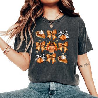 Coquette Bows Turkey Pumpkin Pie Thanksgiving Autumn Fall Women's Oversized Comfort T-Shirt - Thegiftio UK