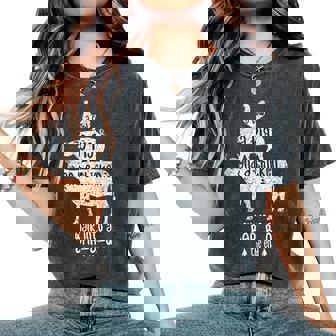 Cow Pig Chicken Bbq Joke 牛と豚と鶏 おかしいバーベキューミートイーター シェフギフト レディースオーバーサイズコンフォートTシャツ - Kawaiitshirt