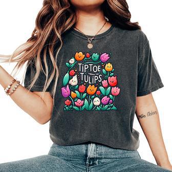Cute Tiptoe Through The Tulips Floral Garden Lover Women's Oversized Comfort T-Shirt - Seseable