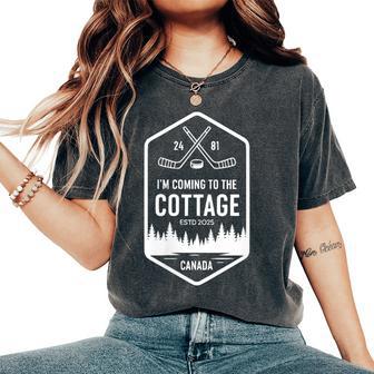 Donna Canada In Arrivo Al Cottage Hockey Romance Con Collo A T-shirt comoda oversize da donna - Novitaregali