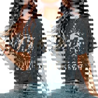 I Found Jesus Still Looking Bigfoot Summer Christian Women's Oversized Comfort T-Shirt | Seseable FR